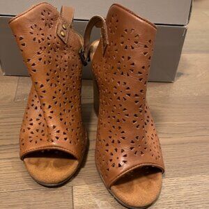 Franco Sarto Open toe shoes